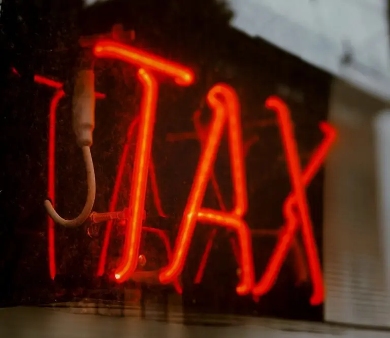 Read more about the article Tax Debt and Divorce: Navigating the Complexities